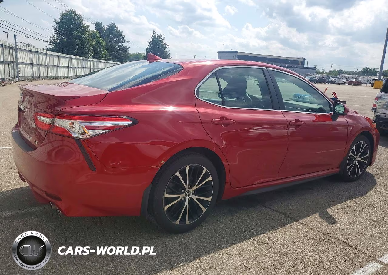 2020 Toyota Camry Se VIN:4T1G11AK2LU356492 - 3