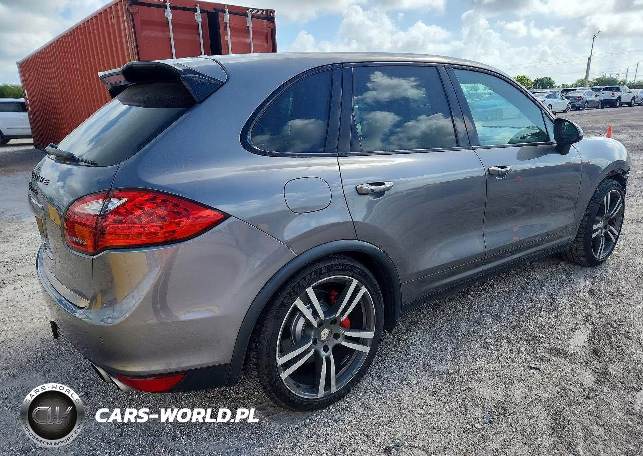 2011 Porsche Cayenne Turbo VIN:WP1AC2A21BLA82036 - 3