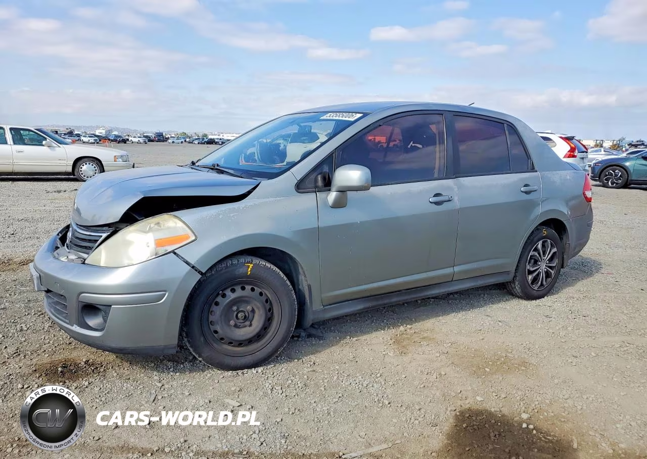 2010 Nissan Versa 1.8 S