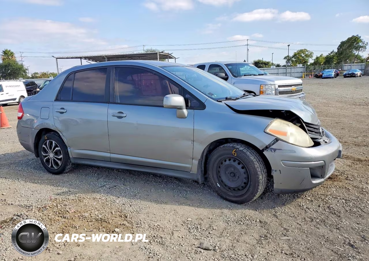 2010 Nissan Versa 1.8 S VIN:3N1BC1AP9AL451470 - 4