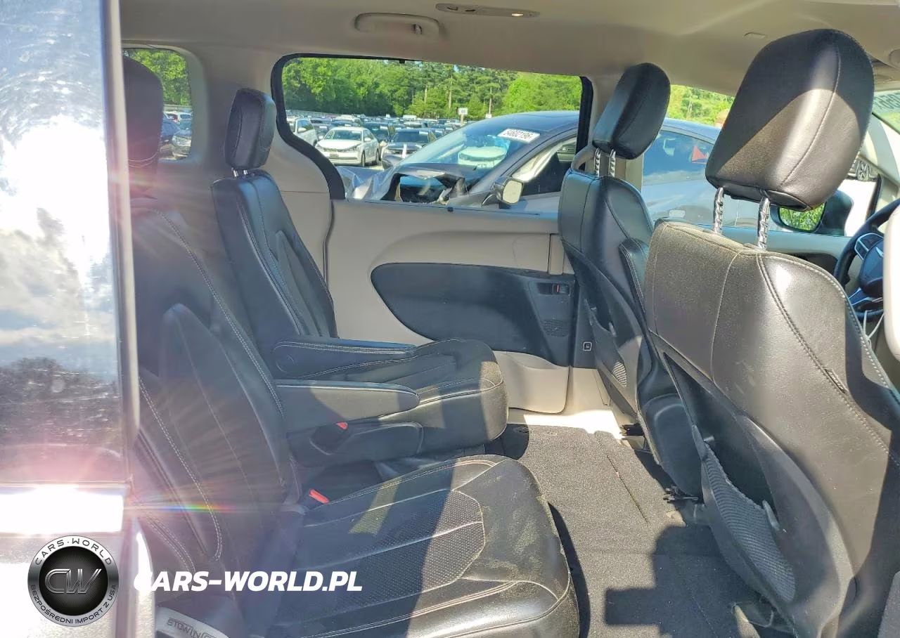 2020 Chrysler Voyager Lxi VIN:2C4RC1DG7LR163315 - 11