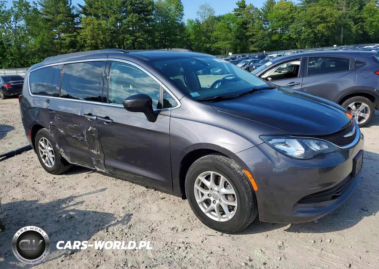 2020 Chrysler Voyager Lxi VIN:2C4RC1DG7LR163315 - 4