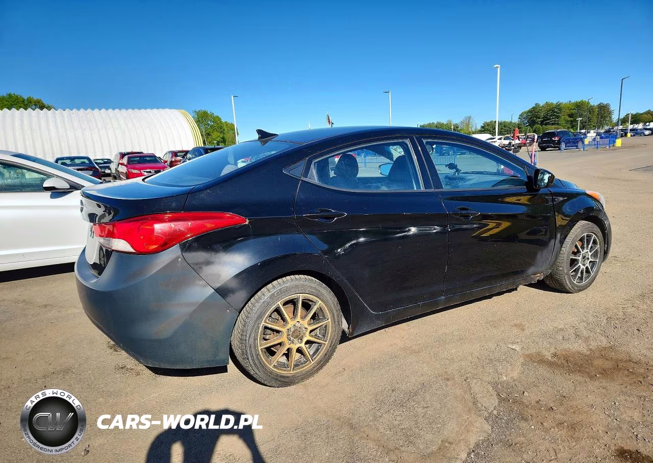 2013 Hyundai Elantra Gls VIN:5NPDH4AE2DH217117 - 3