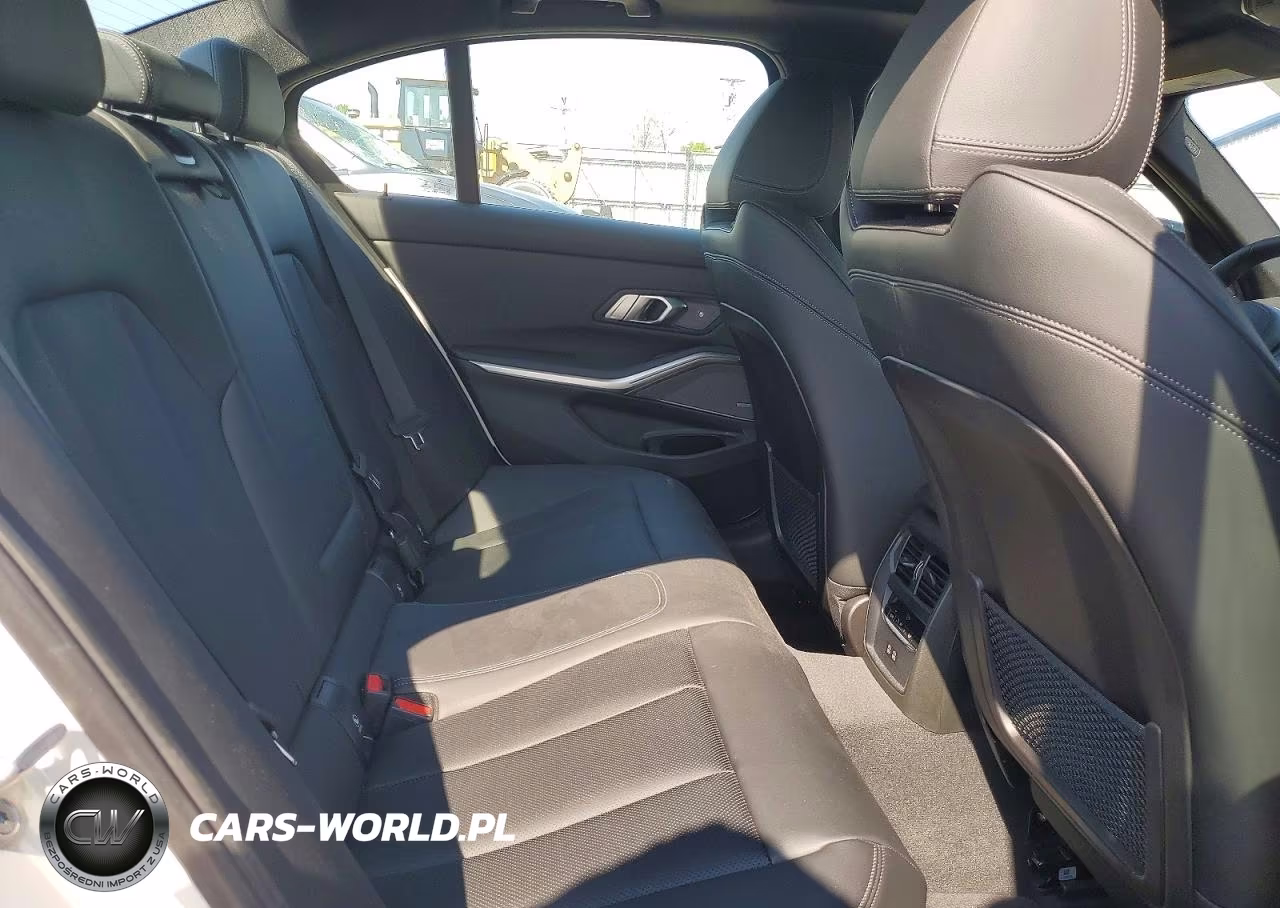 2023 BMW 330I VIN:3MW69FF07P8C83083 - 10
