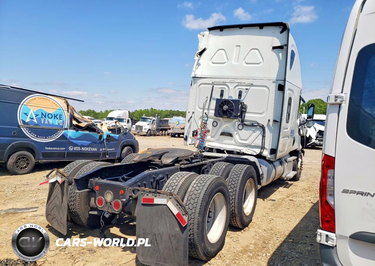 2019 Freightliner Cascadia 126 Semi Truck VIN:3AKJHHDR6KSKW7999 - 4