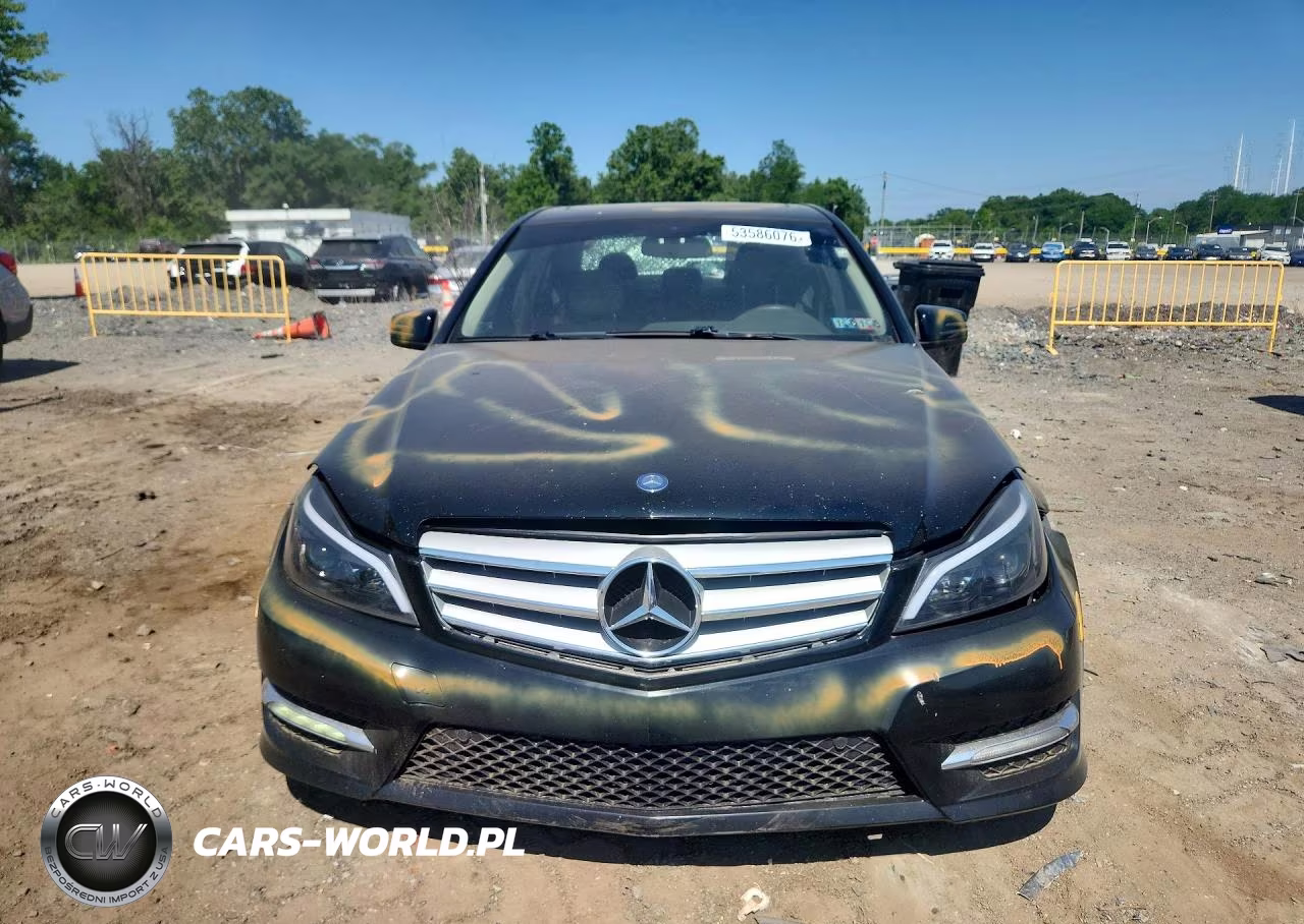2013 Mercedes-Benz 3500 VIN:WDDGF4HB0DR243101 - 5