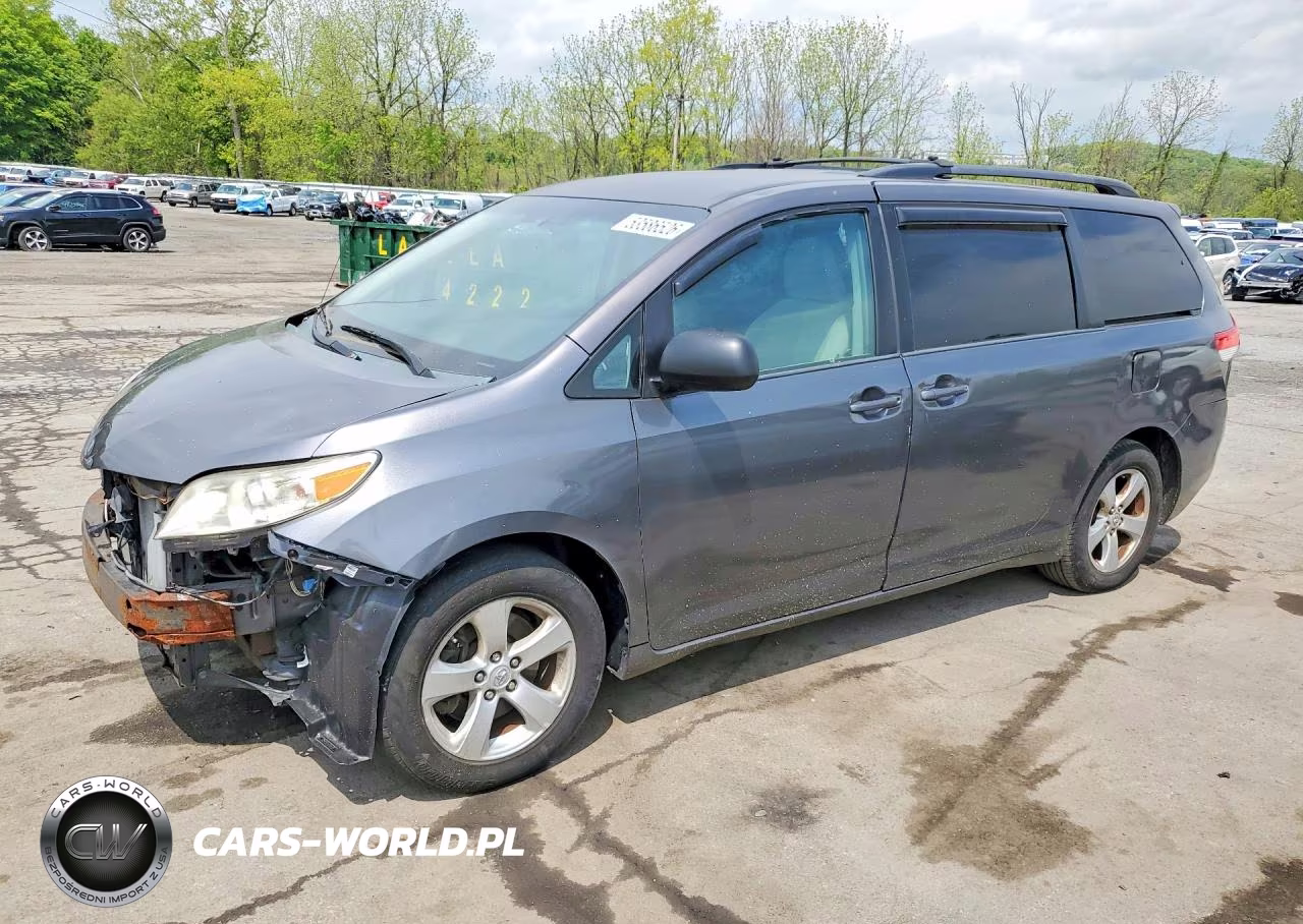 2013 Toyota Sienna Le
