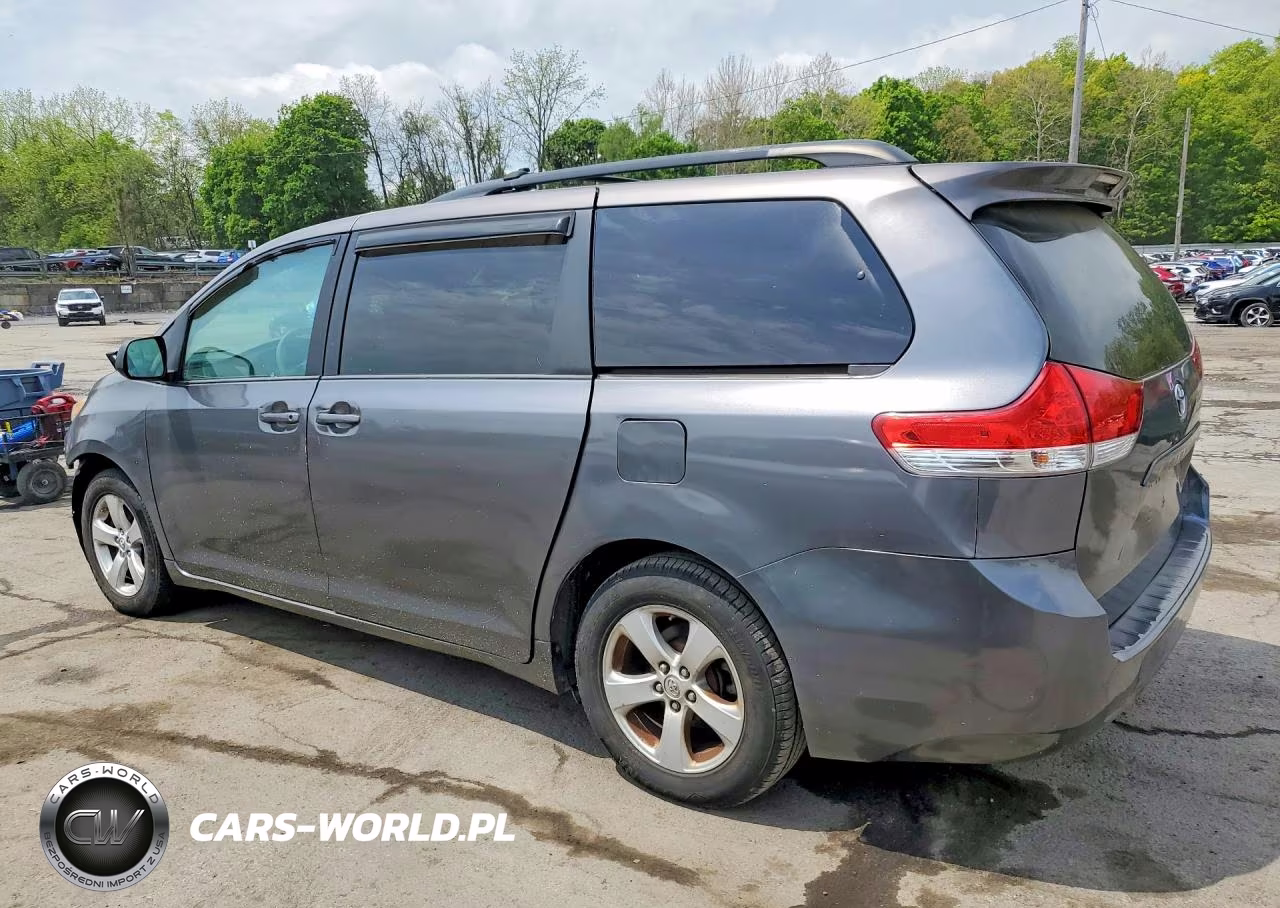 2013 Toyota Sienna Le VIN:5TDKK3DC3DS392905 - 2
