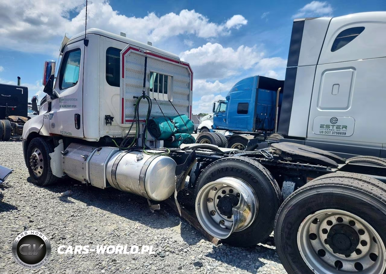 2021 Freightliner Cascadia 126 Semi Truck VIN:1FUJHLDR3MLMC3879 - 9