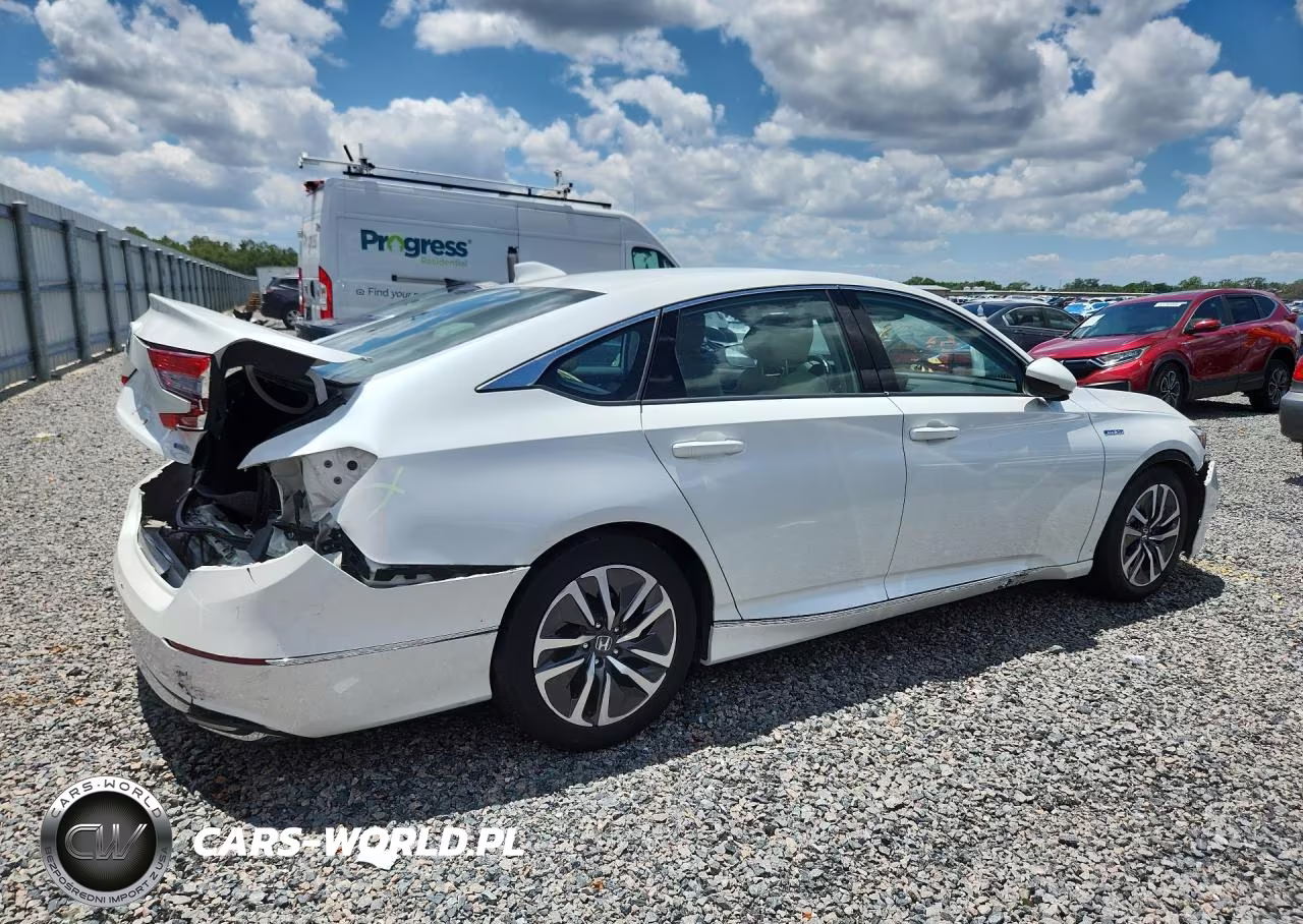 2018 Honda Accord VIN:1HGCV3F56JA016459 - 3