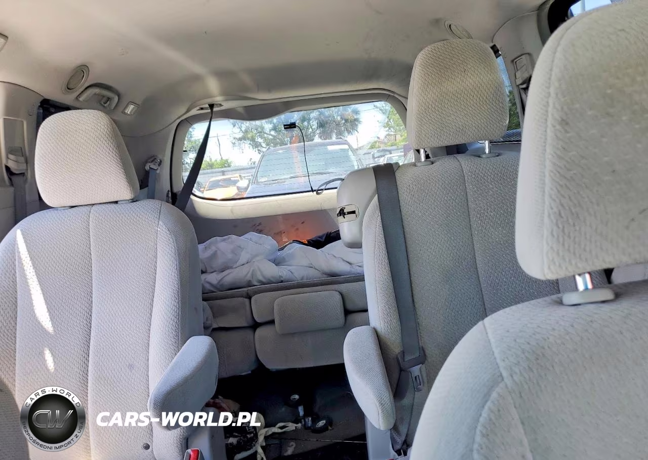 2014 Toyota Sienna Le VIN:5TDKK3DC9ES502177 - 10