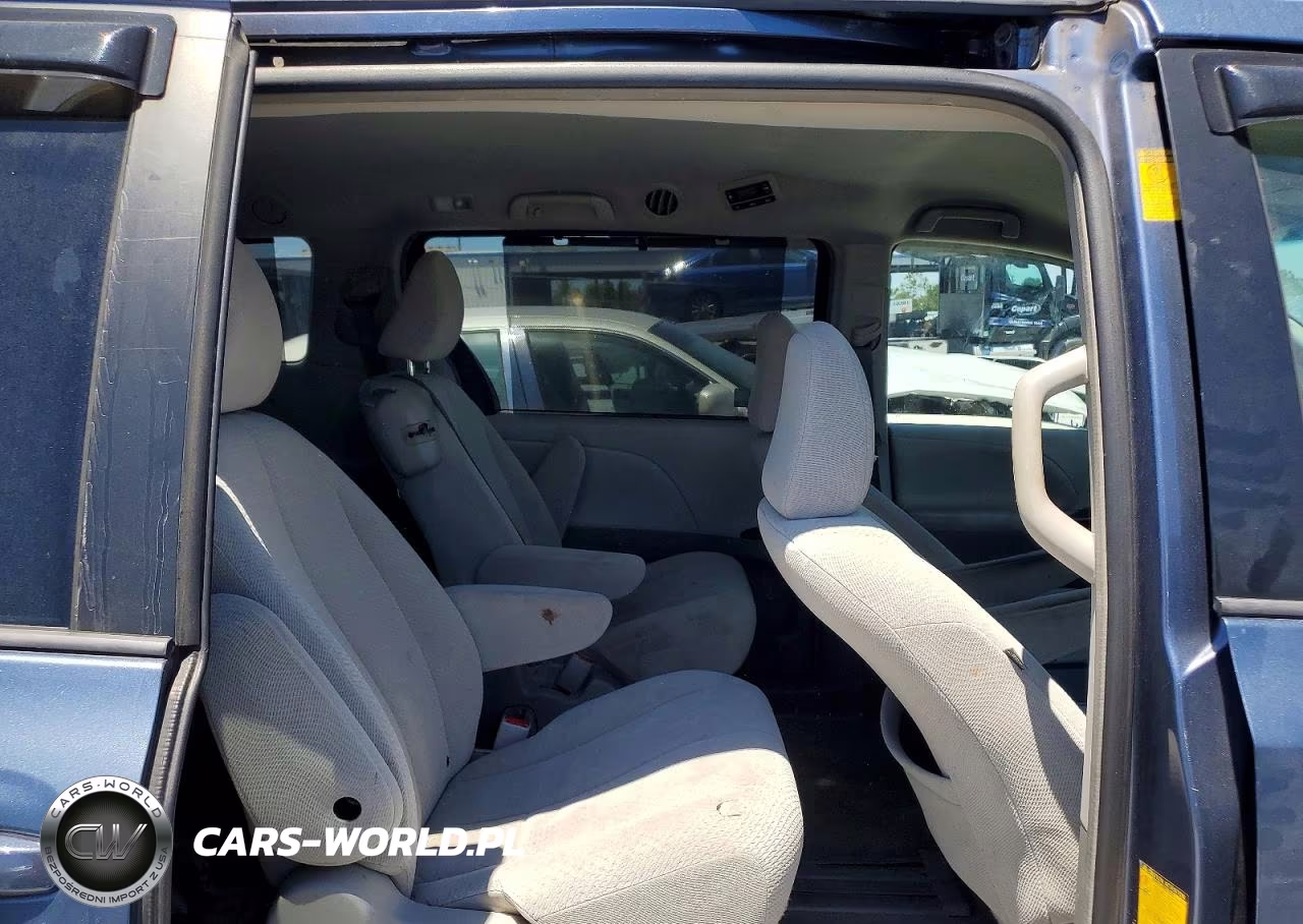 2014 Toyota Sienna Le VIN:5TDKK3DC9ES502177 - 11