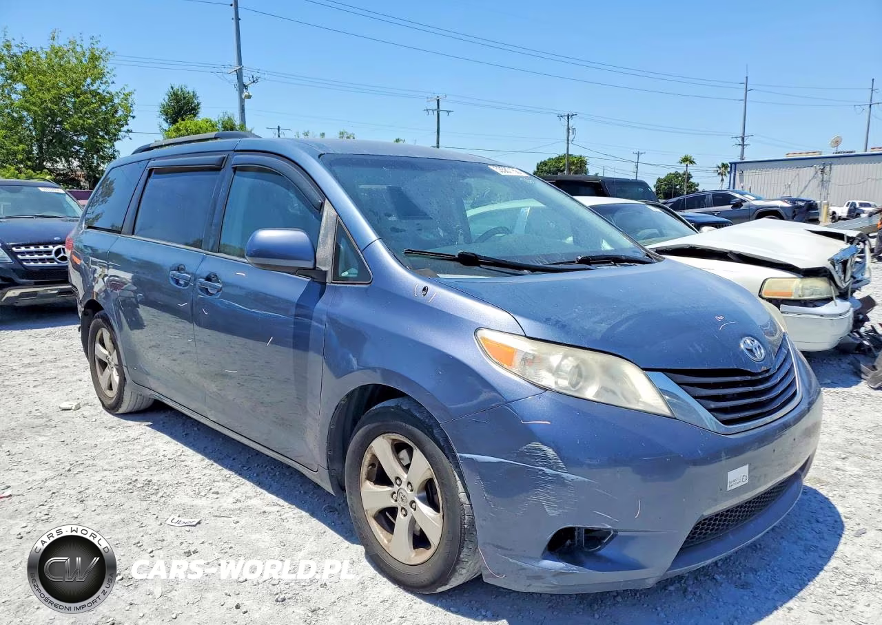 2014 Toyota Sienna Le VIN:5TDKK3DC9ES502177 - 4
