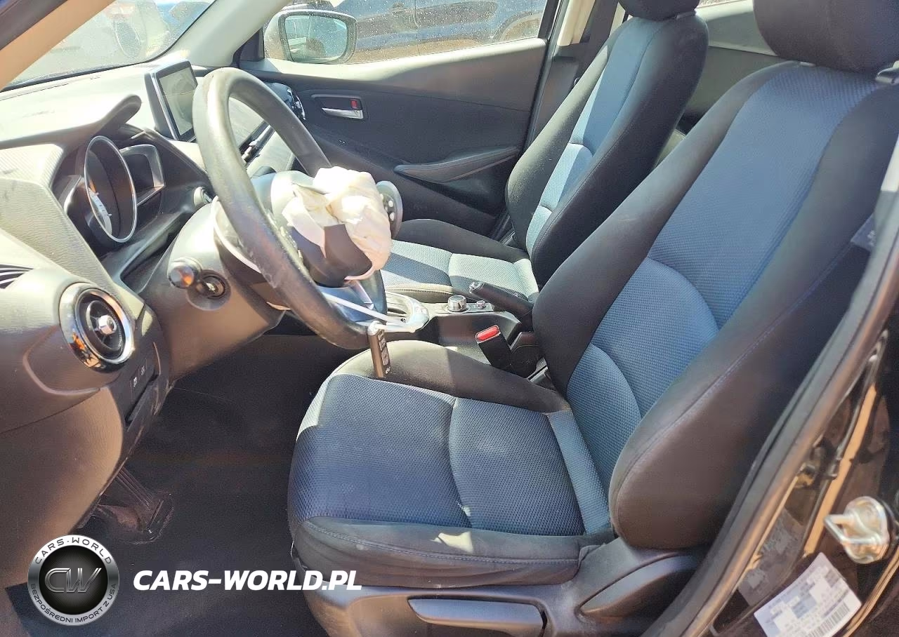 2017 Toyota Yaris Ia Base VIN:3MYDLBYV3HY179352 - 7