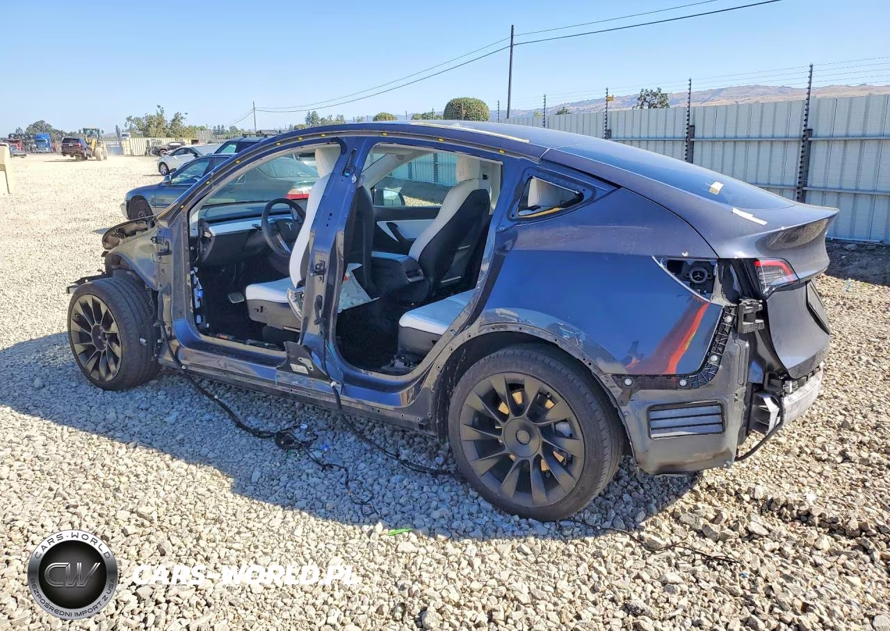 2021 Tesla Model Y VIN:5YJYGAEE2MF158209 - 2