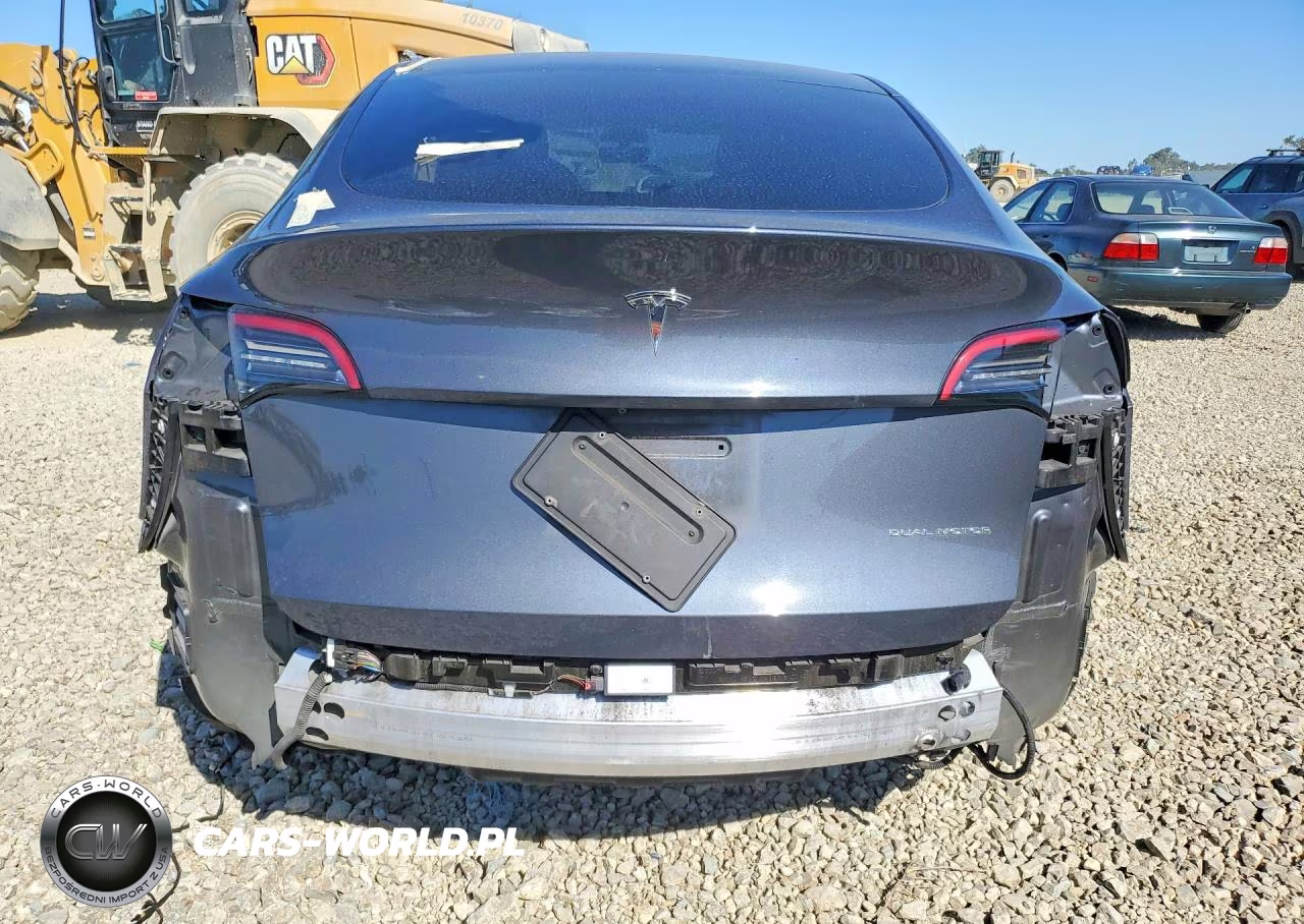 2021 Tesla Model Y VIN:5YJYGAEE2MF158209 - 6