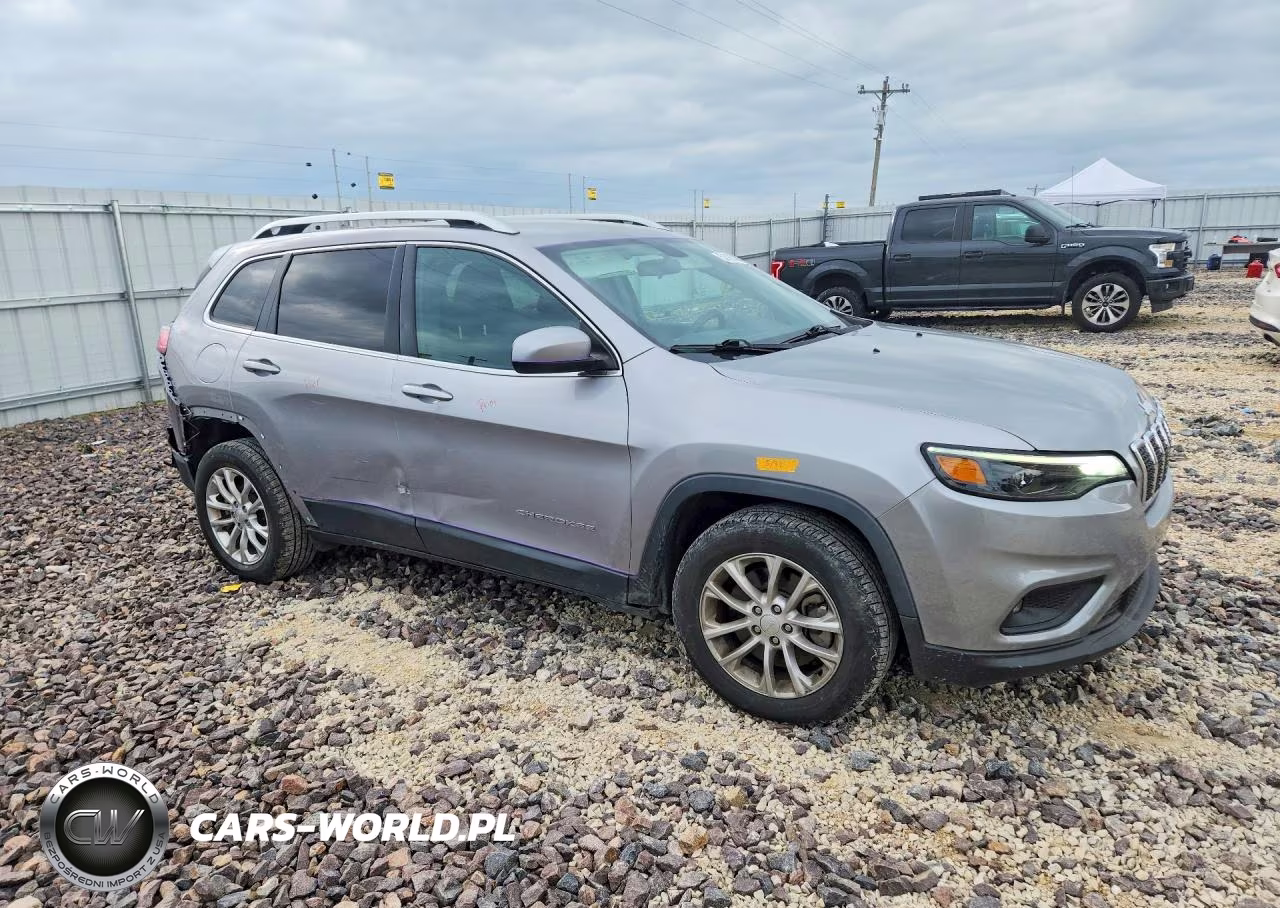 2019 Jeep Cherokee Latitude VIN:1C4PJLCBXKD203502 - 4
