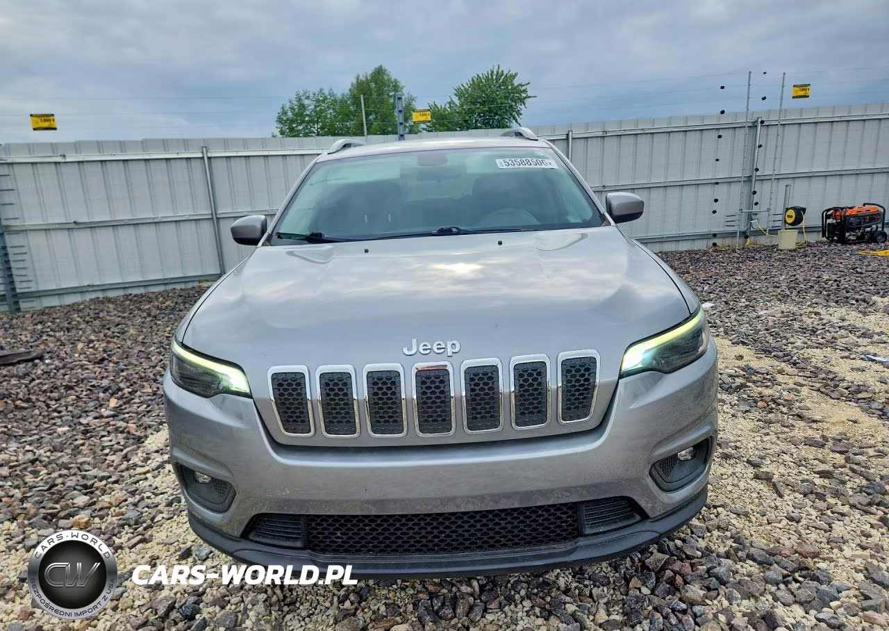 2019 Jeep Cherokee Latitude VIN:1C4PJLCBXKD203502 - 5