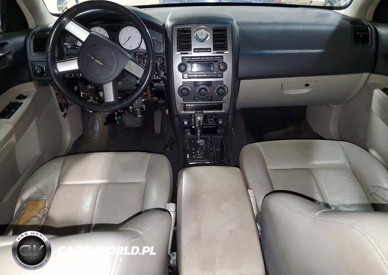 2006 Chrysler 300 Touring VIN:2C3KK53G26H423180 - 8