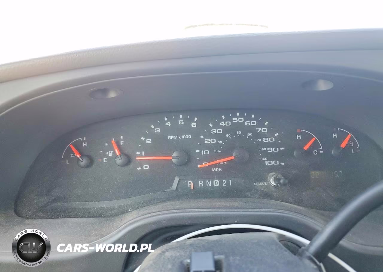 2005 Ford Econoline E150 Van VIN:1FTRE14WX5HA19807 - 9