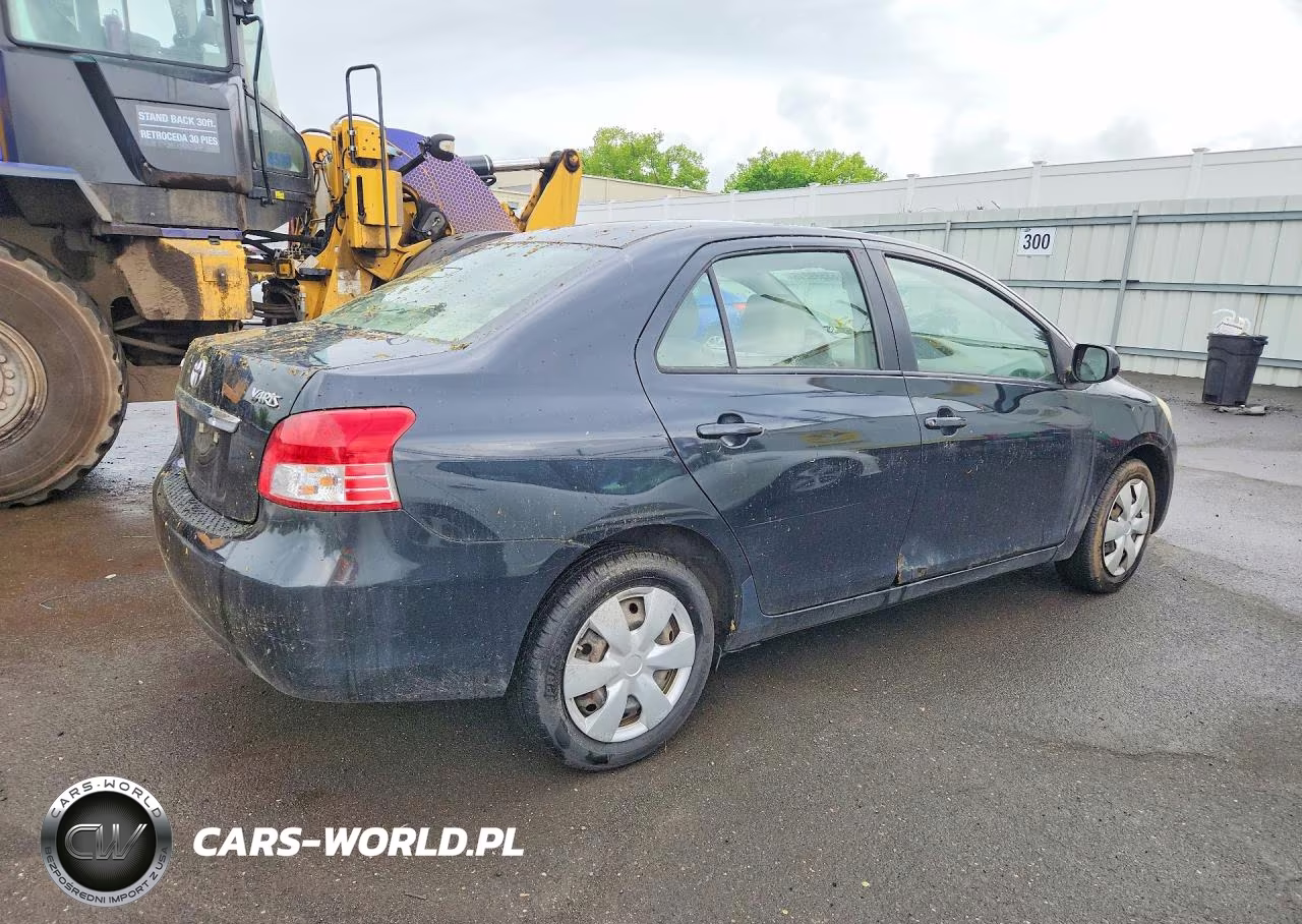 2010 Toyota Yaris Base VIN:JTDBT4K36A4076427 - 3