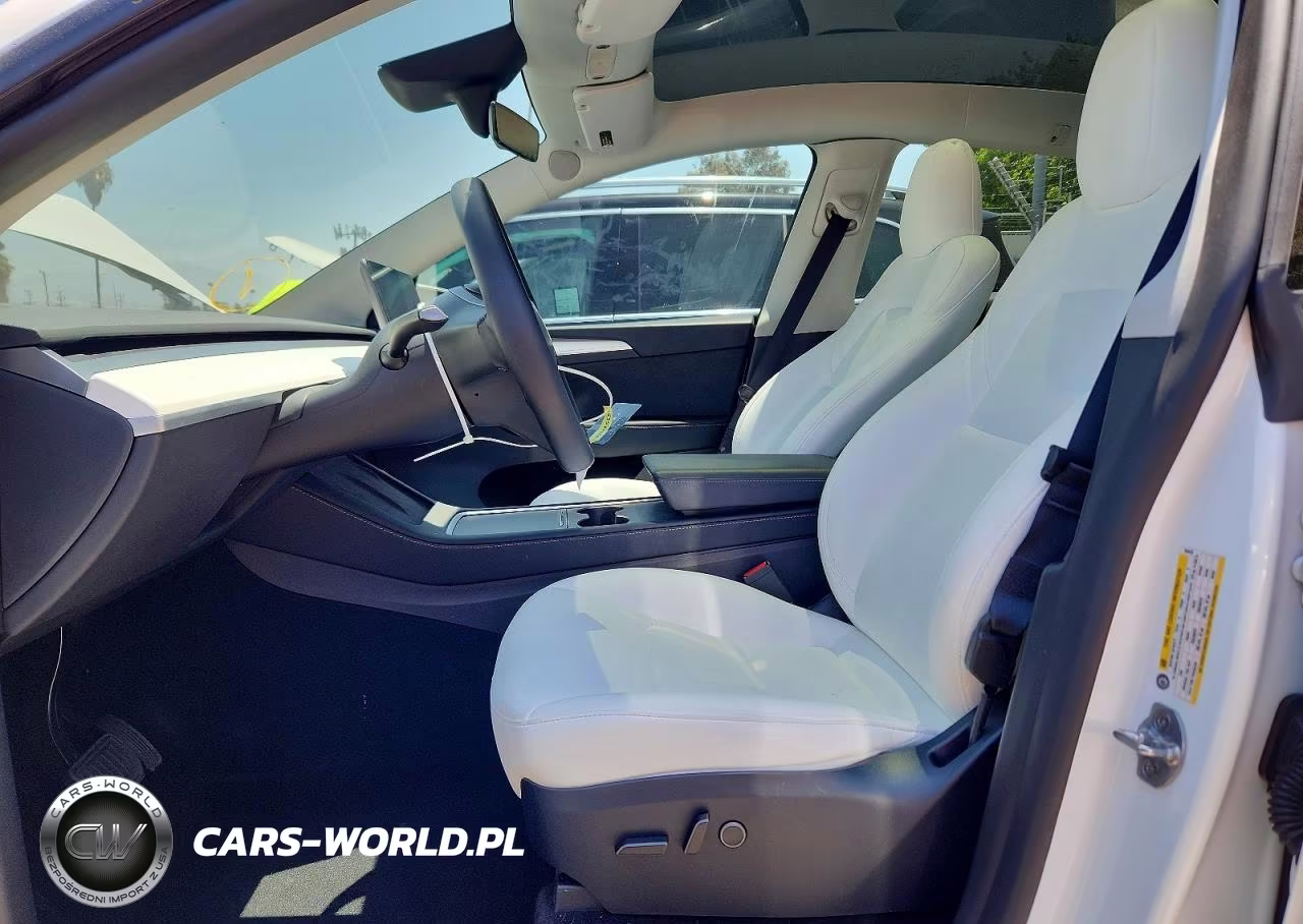 2024 Tesla Model Y VIN:7SAYGDED4RF204478 - 7