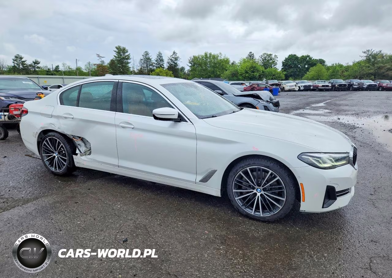 2021 BMW 530 Xi VIN:WBA13BJ02MCF71192 - 4