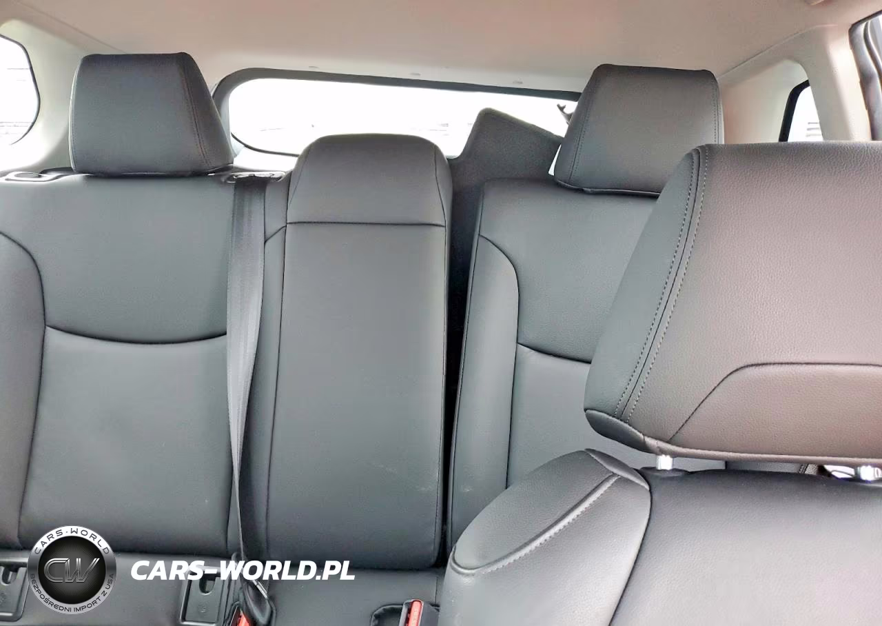 2024 Toyota Corolla Cross Le VIN:7MUCAAAG4RV108259 - 10