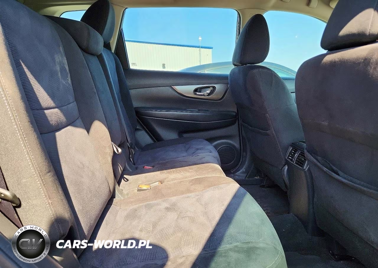 2015 Nissan Rogue S VIN:KNMAT2MT0FP515656 - 11