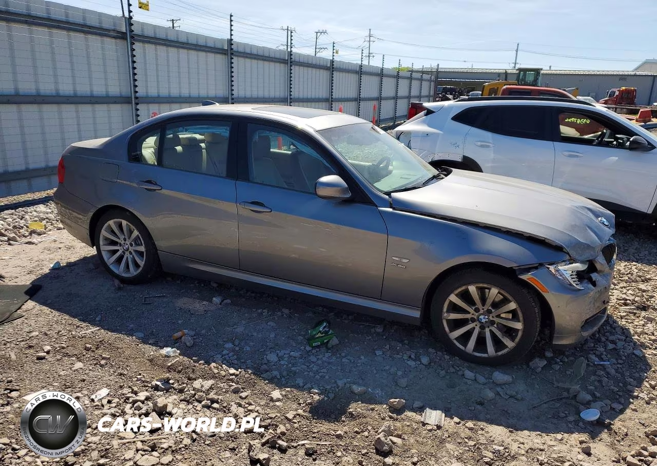 2011 BMW 328 Xi VIN:WBAPK7C50BA975004 - 4