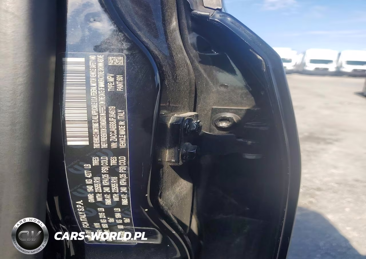 2018 Jeep Renegade Latitude VIN:ZACCJABB8JPJ64619 - 13