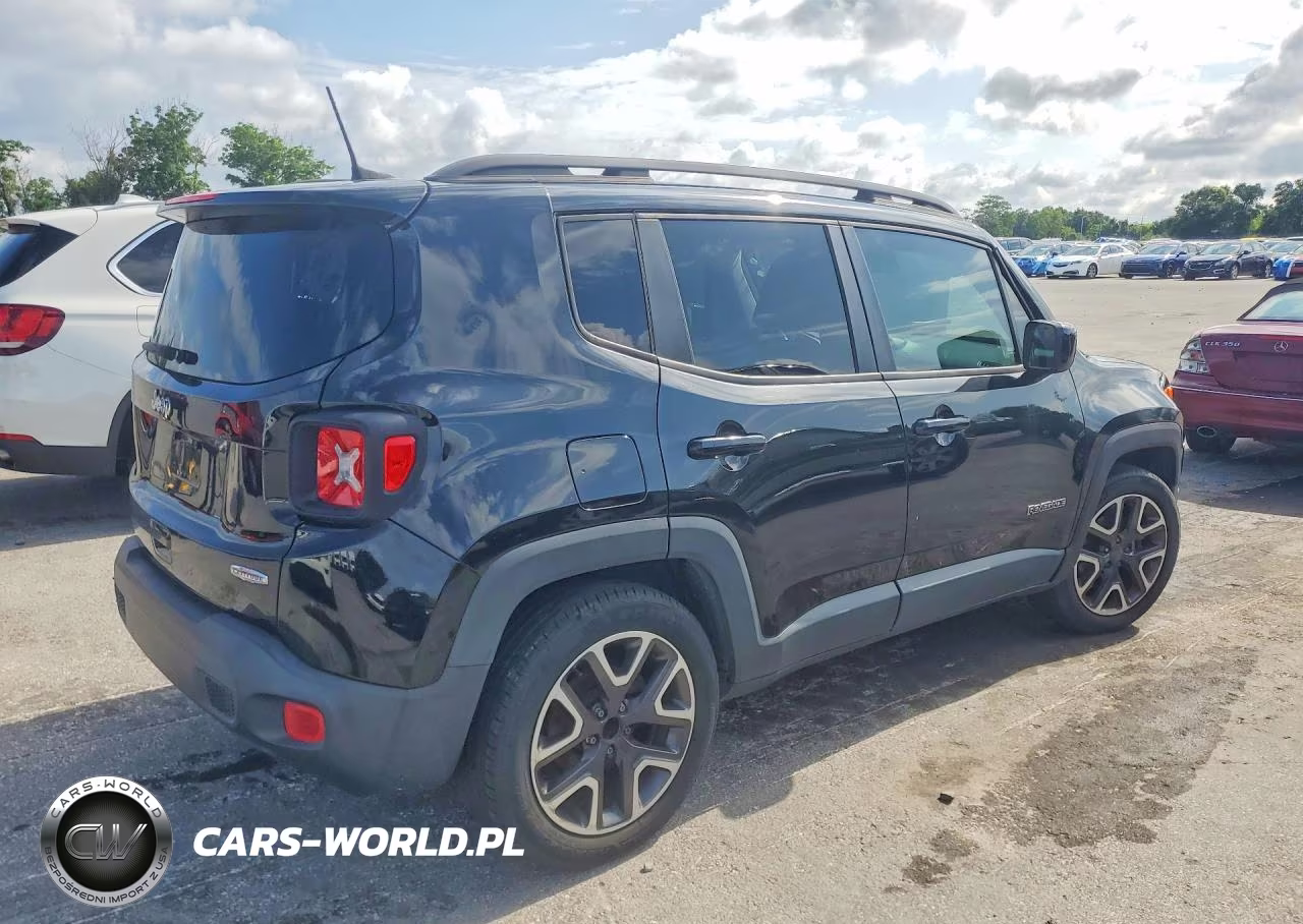 2018 Jeep Renegade Latitude VIN:ZACCJABB8JPJ64619 - 3