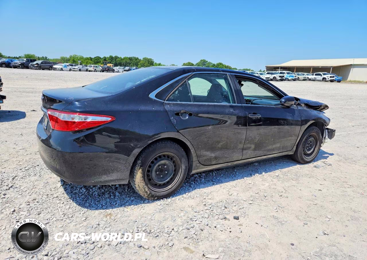 2016 Toyota Camry Le VIN:4T1BF1FK7GU128837 - 3