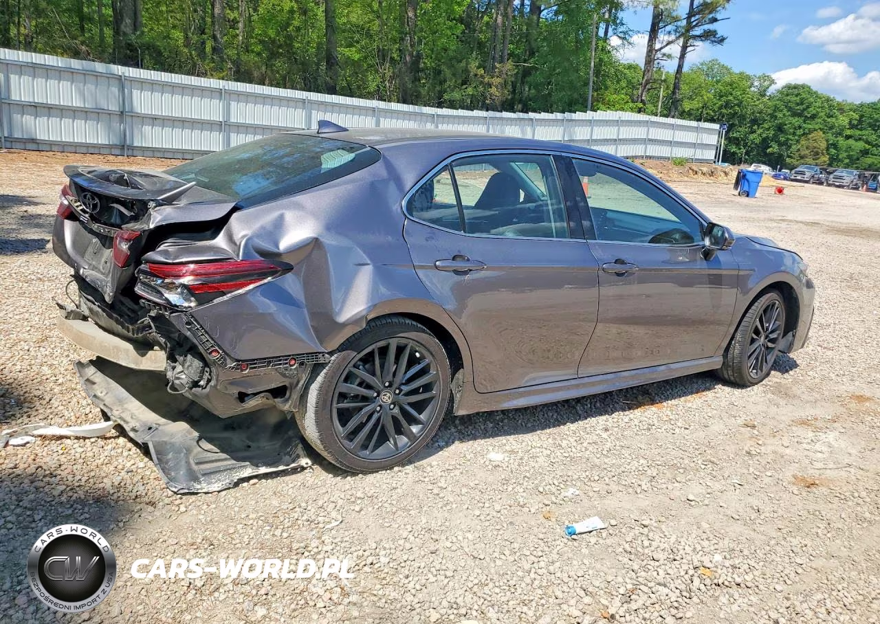 2024 Toyota Camry Xse VIN:4T1K31AKXRU068233 - 3