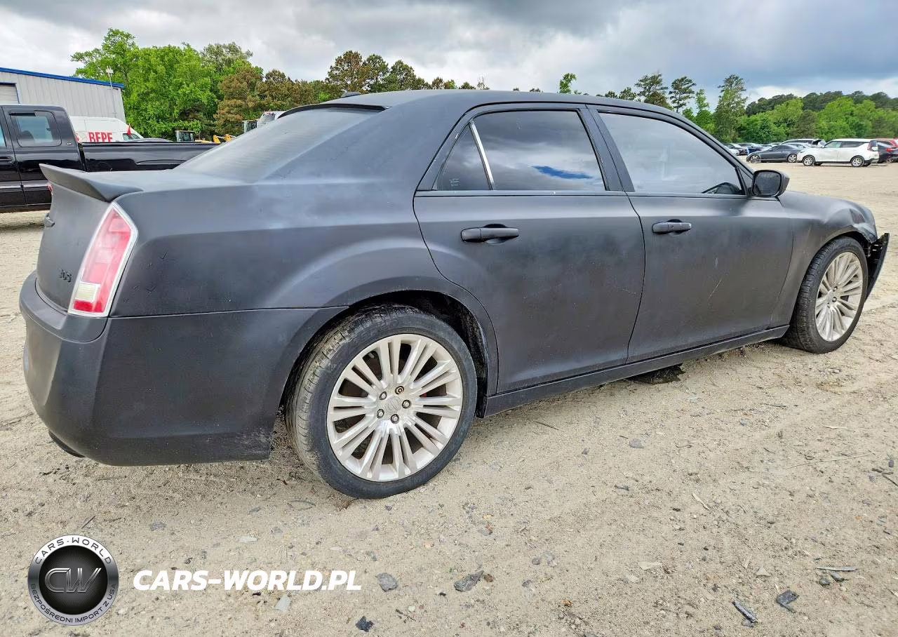 2014 Chrysler 300 VIN:2C3CCAAG2EH336942 - 3