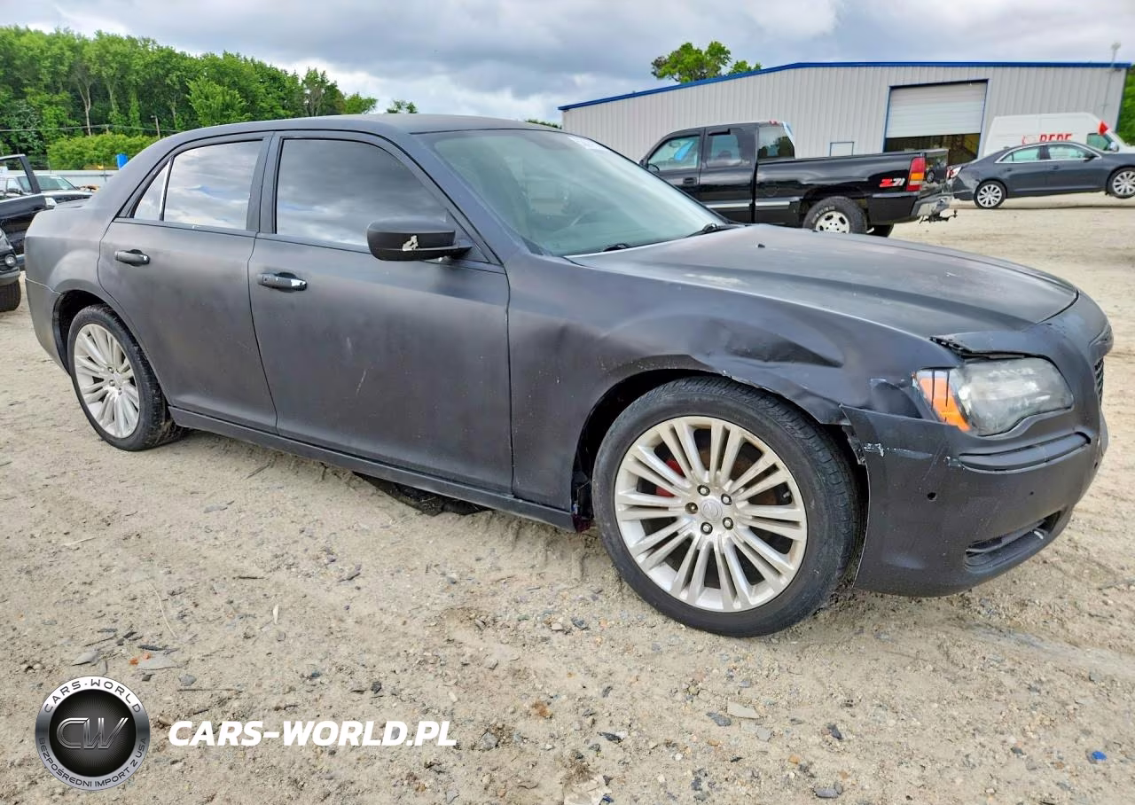 2014 Chrysler 300 VIN:2C3CCAAG2EH336942 - 4
