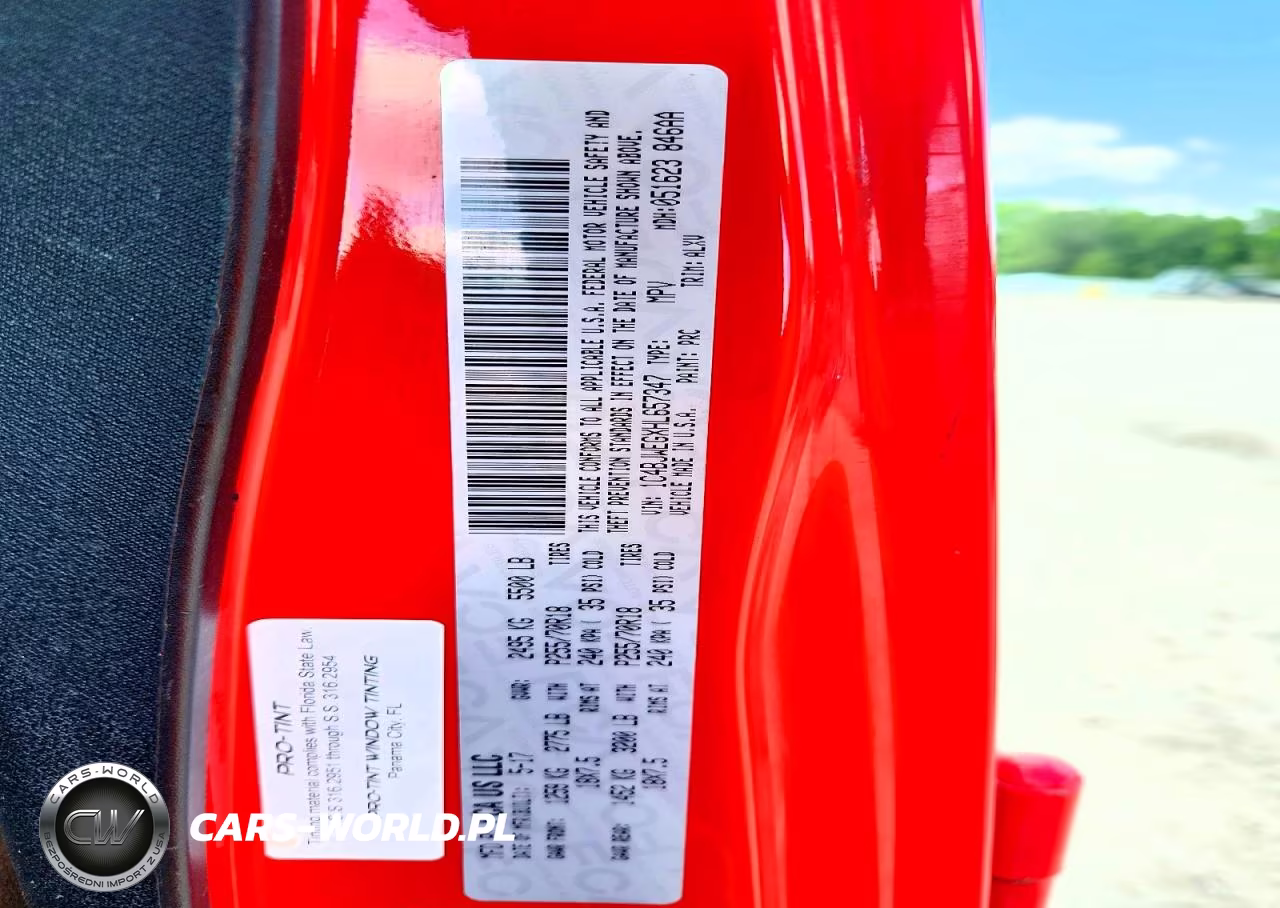 2017 Jeep Wrangler Unlimited Sahara VIN:1C4BJWEGXHL657347 - 12