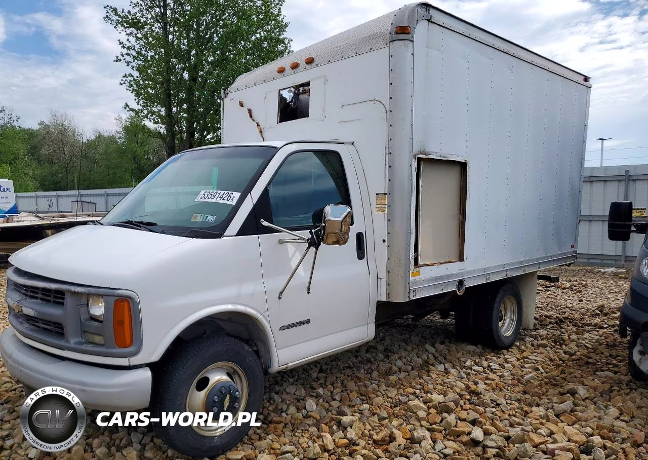 2002 Chevrolet Express Box Truck