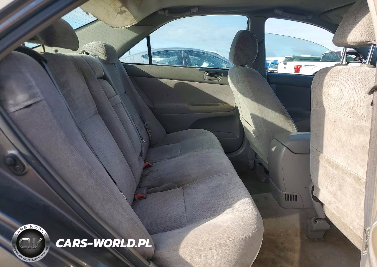 2003 Toyota Camry Le VIN:4T1BE32K33U697652 - 10