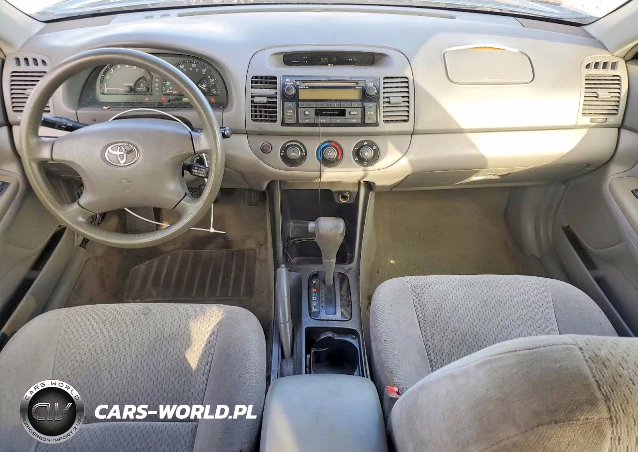 2003 Toyota Camry Le VIN:4T1BE32K33U697652 - 8