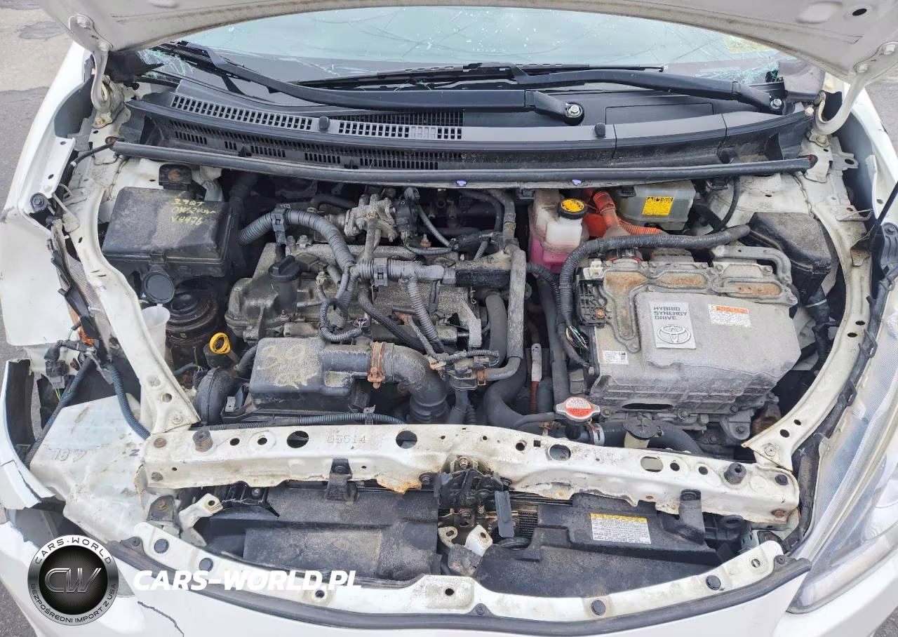 2015 Toyota Prius C Three VIN:JTDKDTB34F1112065 - 11