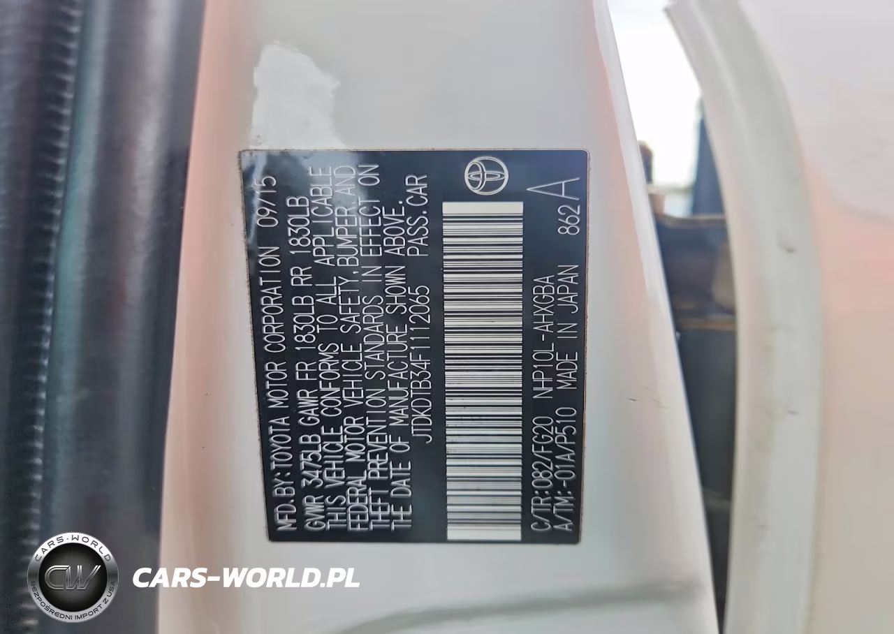 2015 Toyota Prius C Three VIN:JTDKDTB34F1112065 - 12