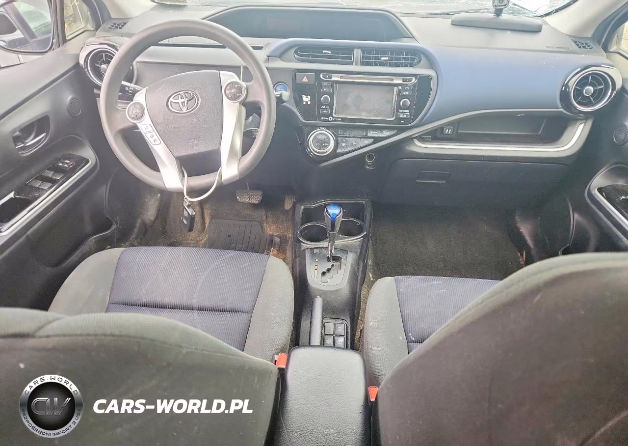 2015 Toyota Prius C Three VIN:JTDKDTB34F1112065 - 8