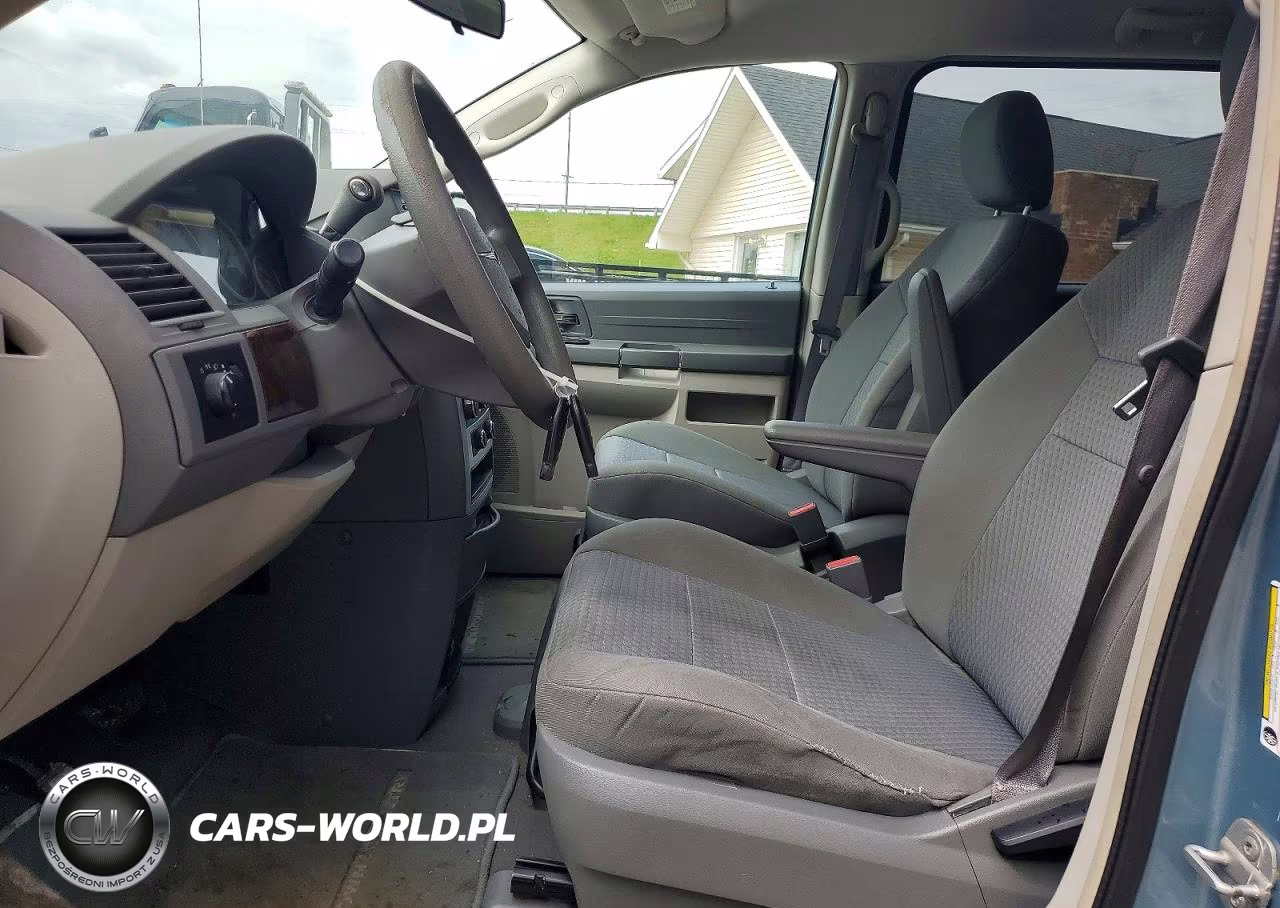 2009 Chrysler Town & Country Lx VIN:2A8HR44EX9R665330 - 7