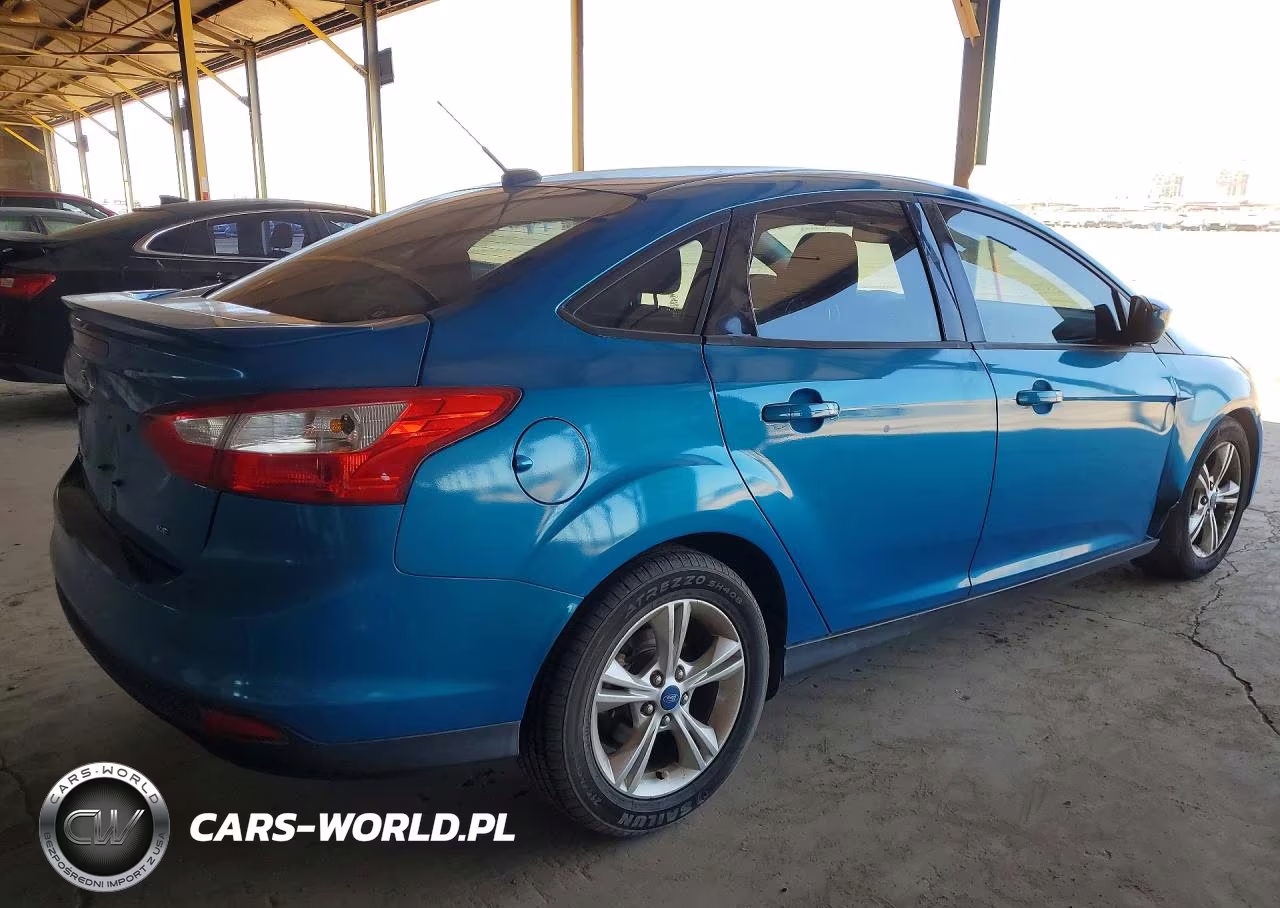 2012 Ford Focus Se VIN:1FAHP3F25CL290219 - 3