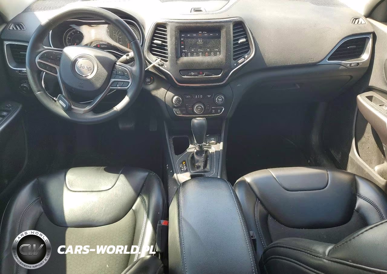 2019 Jeep Cherokee Latitude Plus VIN:1C4PJLLB9KD404226 - 8
