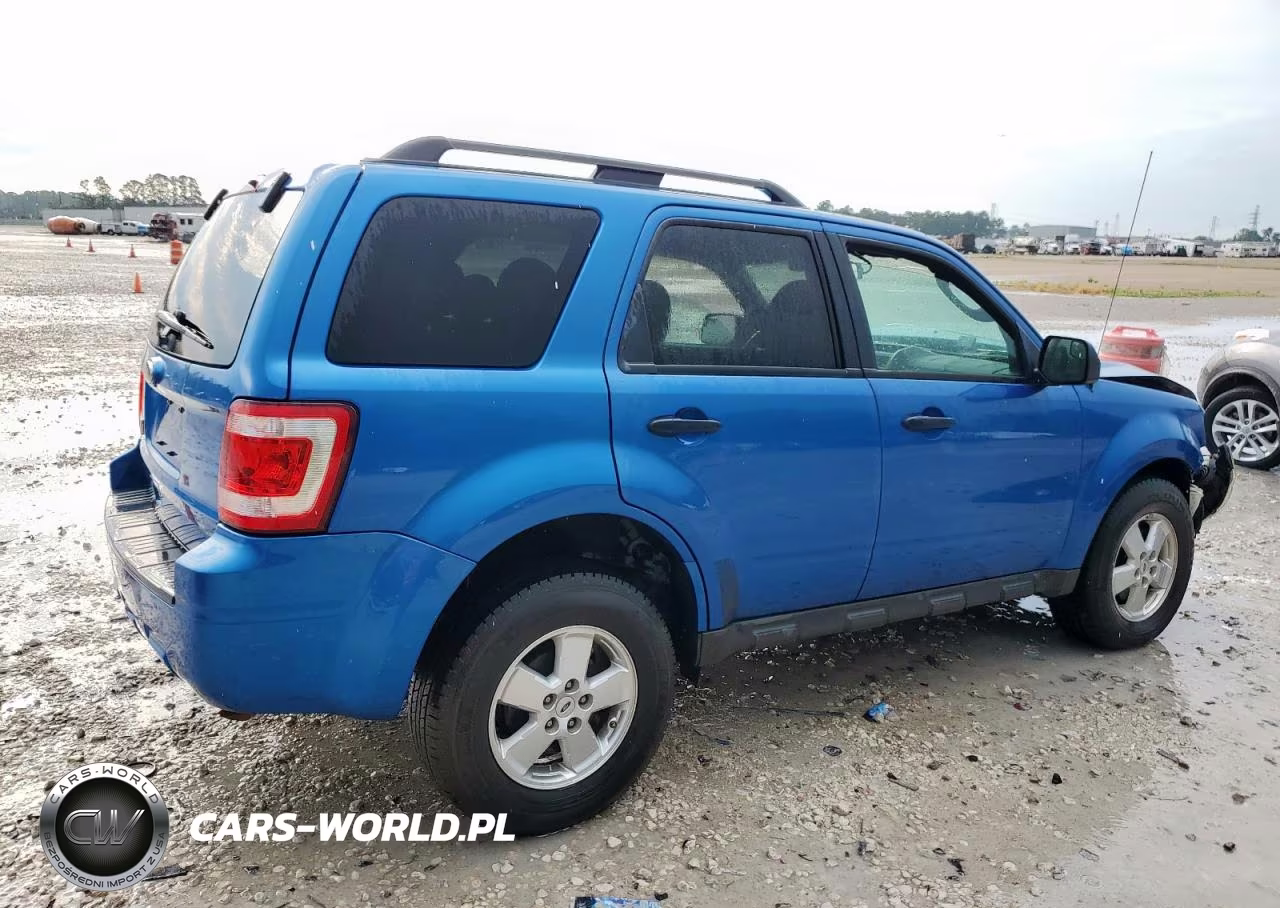 2011 Ford Escape Xlt VIN:1FMCU0D71BKA21600 - 3
