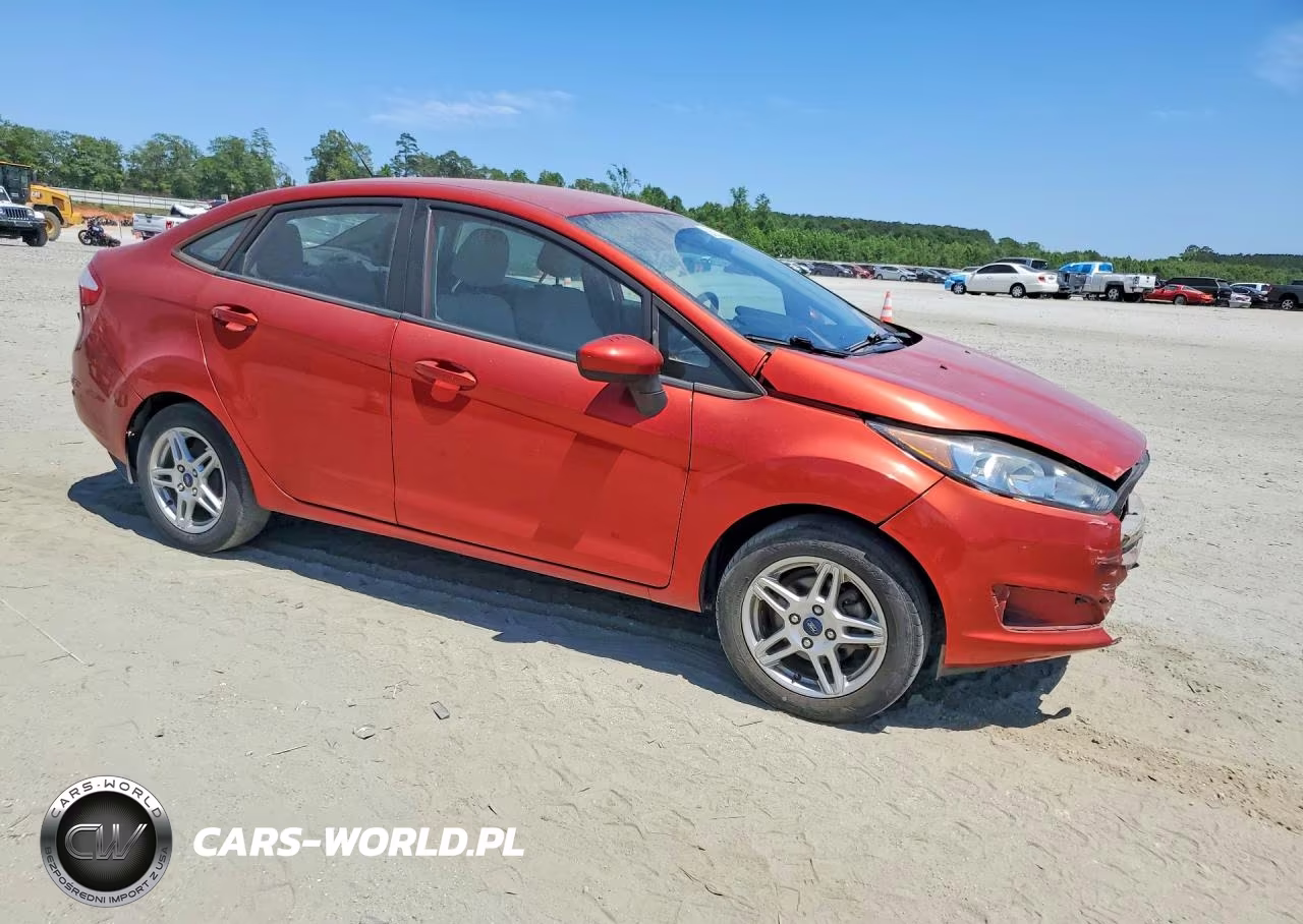 2019 Ford Fiesta Se VIN:3FADP4BJ2KM145699 - 4