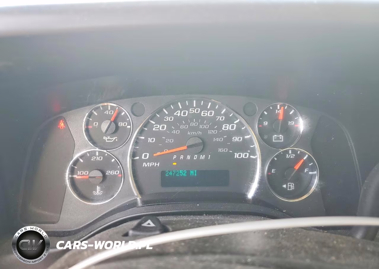 2015 GMC Savana G2500 VIN:1GTW7FCF5F1113597 - 9