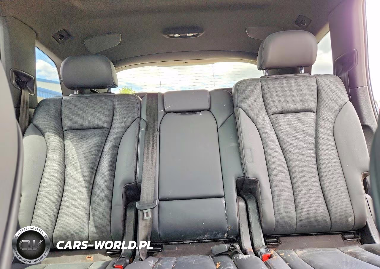 2021 Audi Q7 Premium Plus VIN:WA1LJAF79MD025170 - 10